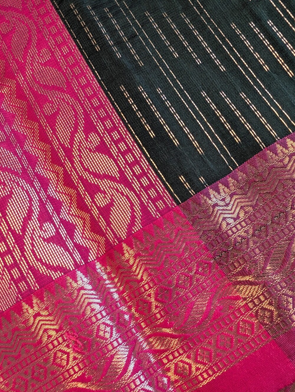 Bottle Green And Magenta Semi Silk Saree With Running Blouse. ( FIXED PRICE)